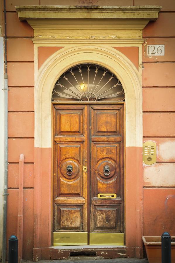Pied-A-Terre Domusuite Rhome Colosseo Рим Номер фото